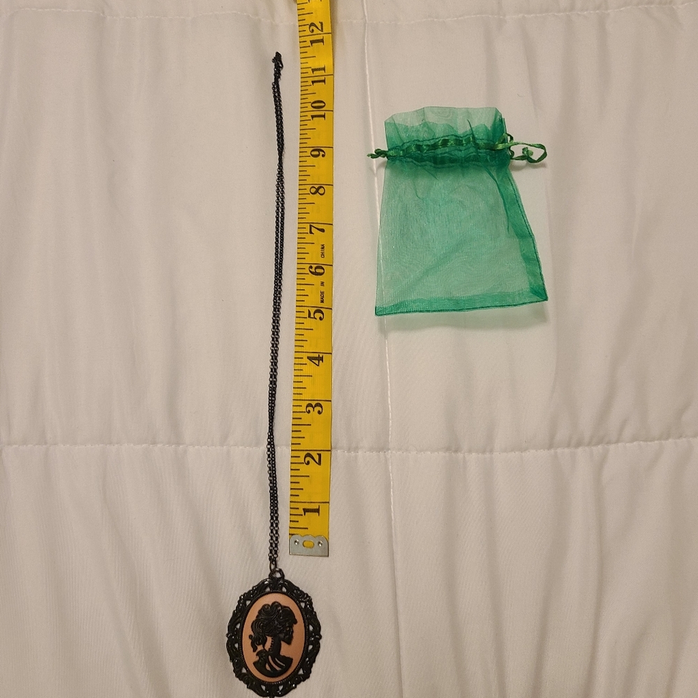 Necklace - Picture 2 of 5